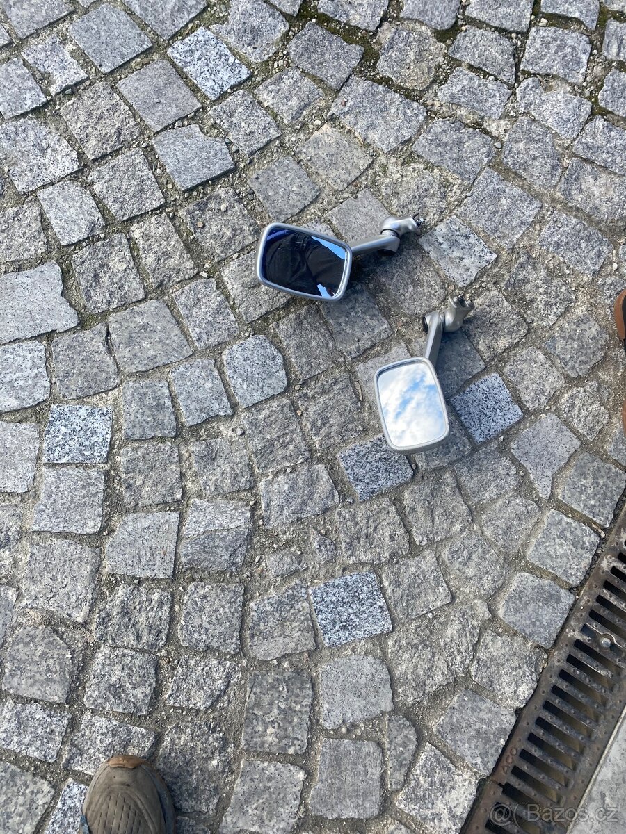 Kawasaki zzr 600 na dily - 2