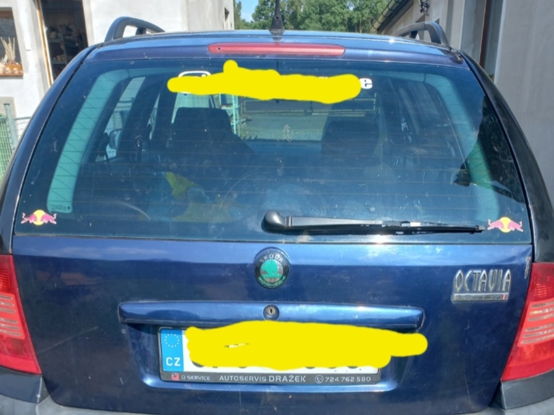 Škoda Octavia 1 81kw černá - 2