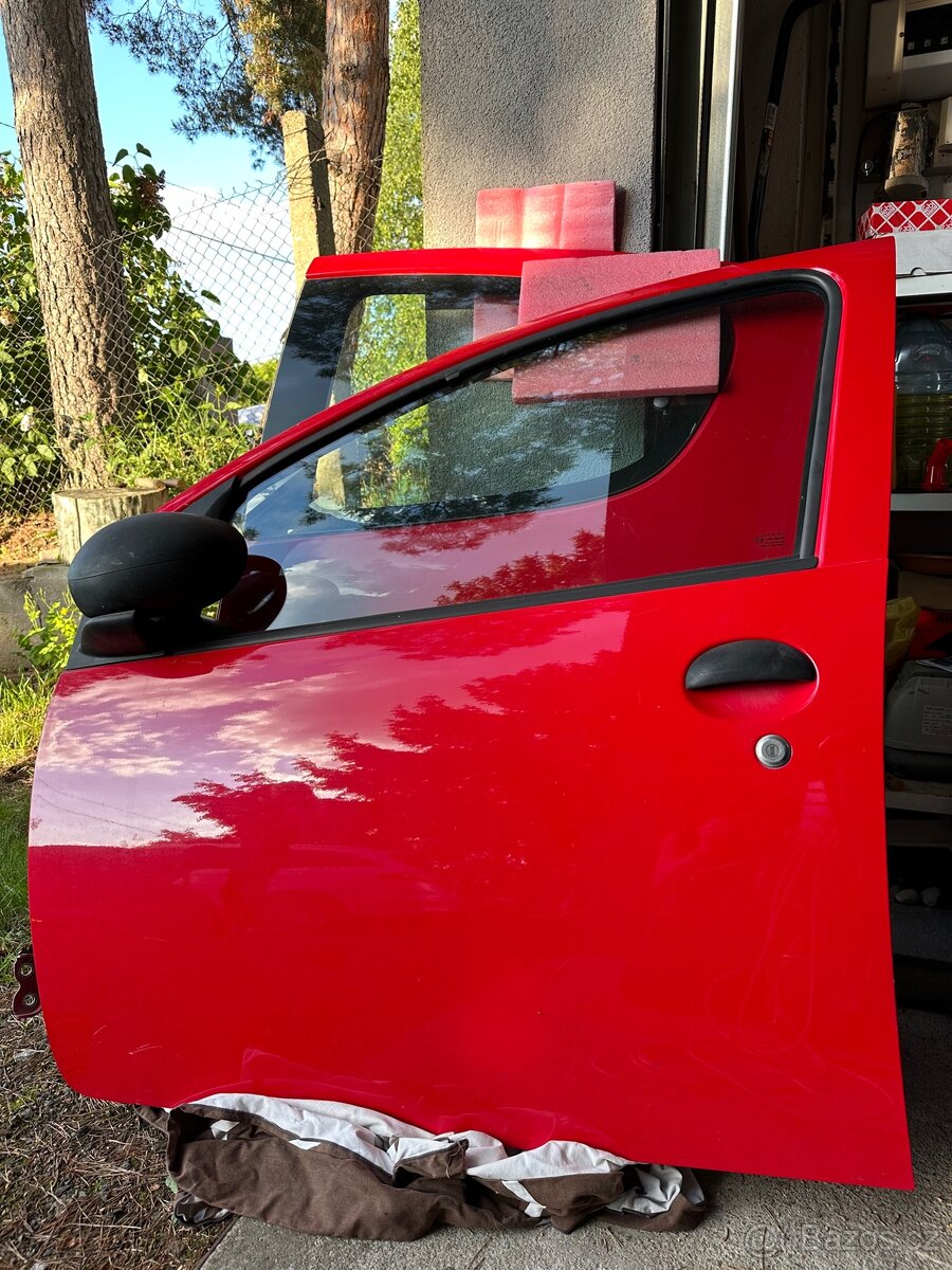 Peugeot 107 dveře - 2