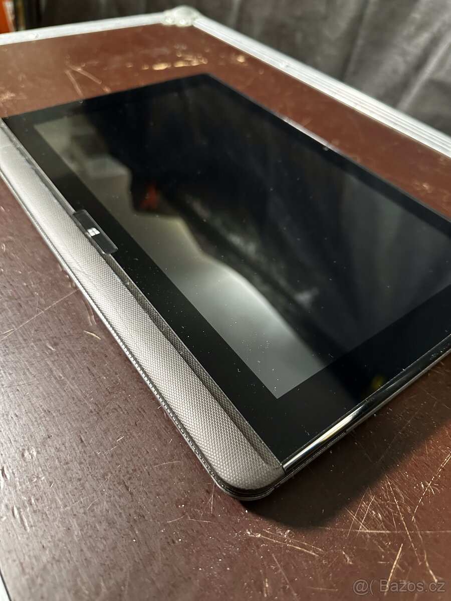 Prodám ultrabook Toshiba Satellite U920t-104 - 2