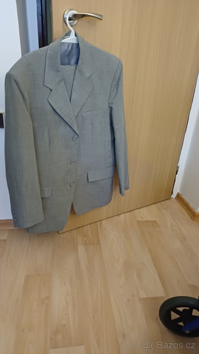 Prodám oblek - 2