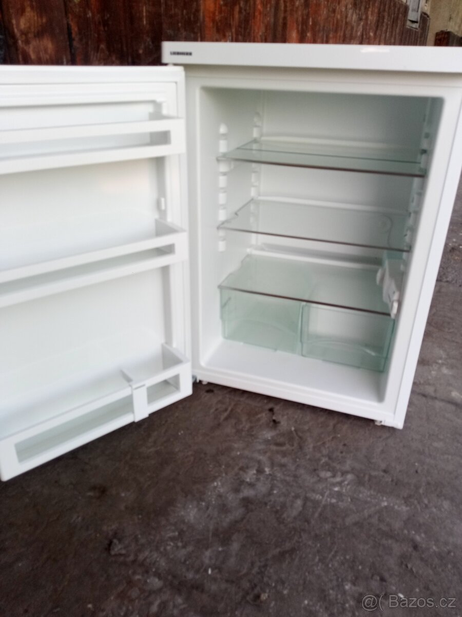 Lednička Liebherr - skoro nová , široká 60 cm - 2