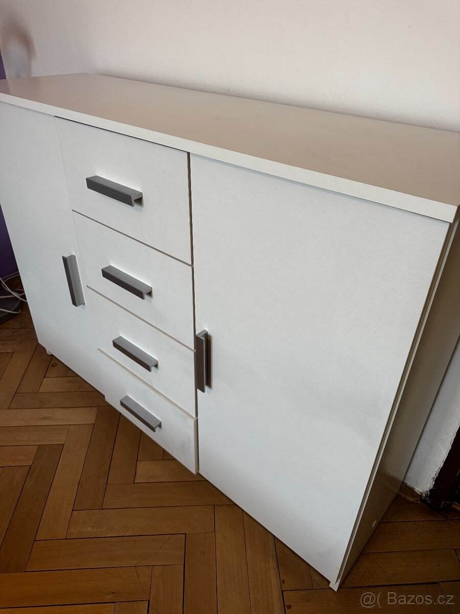 Bílá komoda - 2