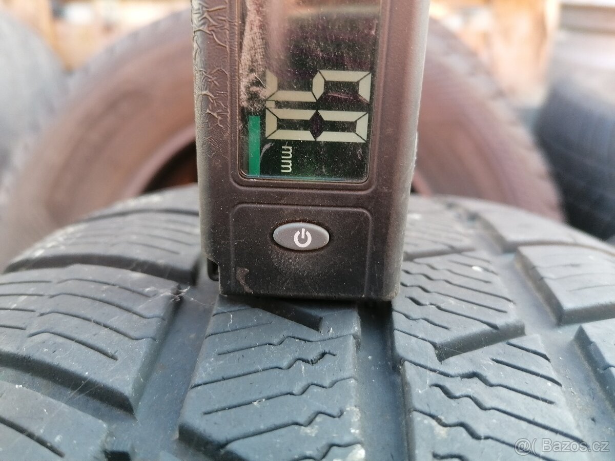 Zimní pneu 215/55/17 CONTI - 2