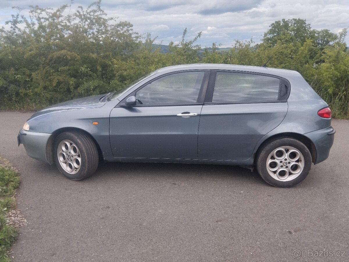 Alfa Romeo 147 1.6 TS - 2