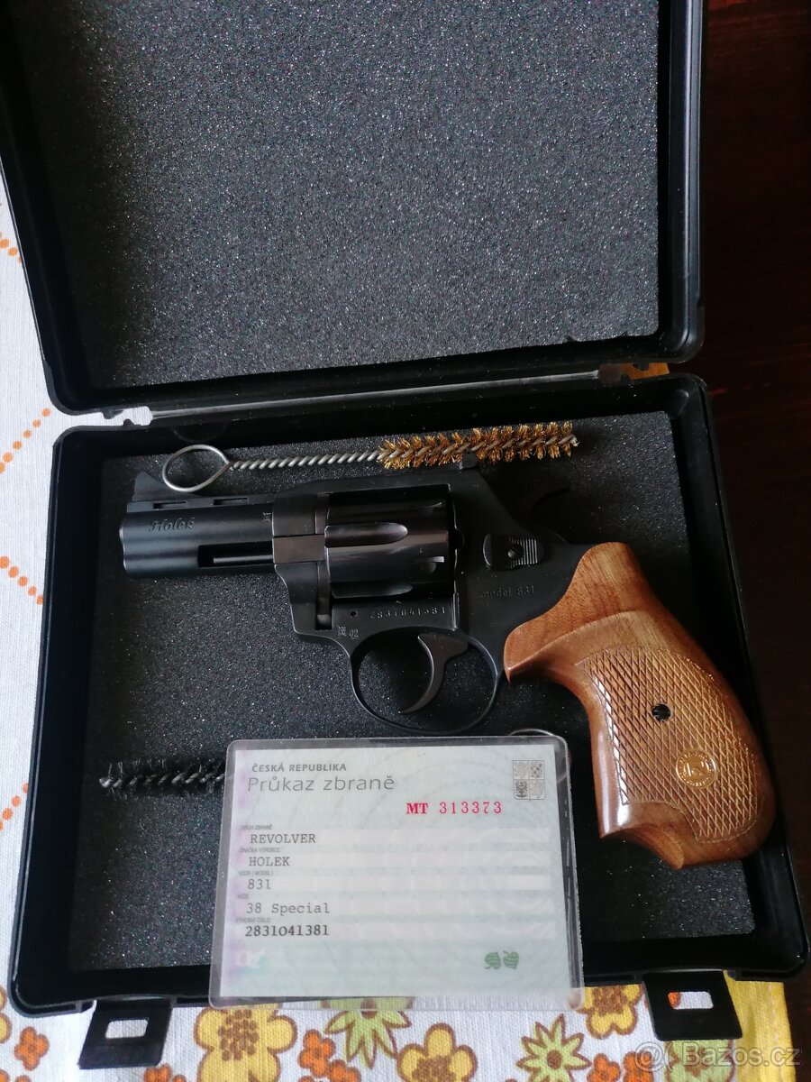 revolver Holek - 2