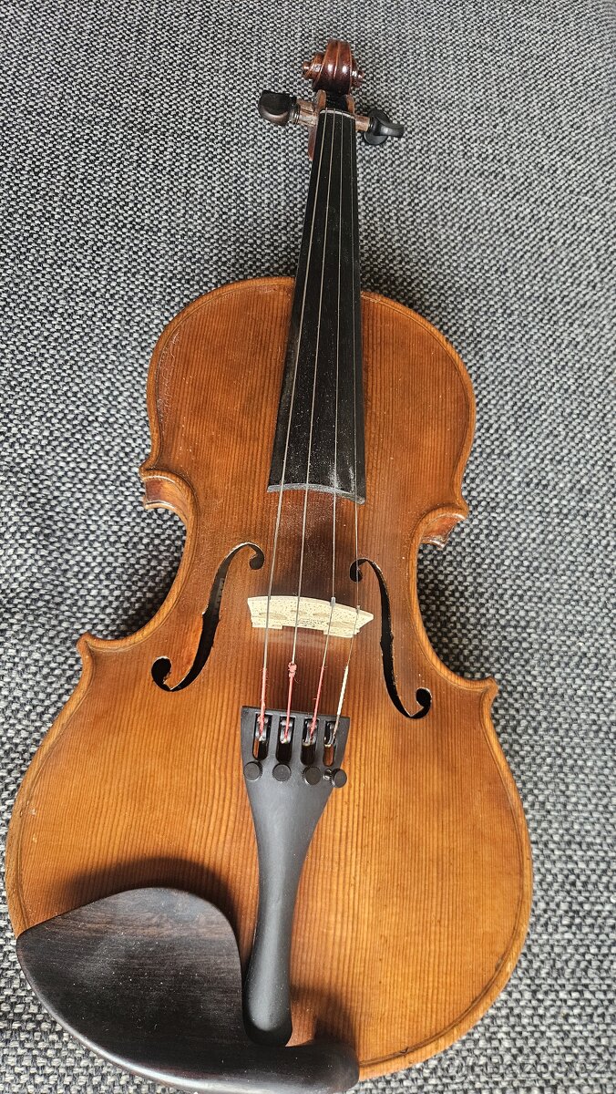 Staré německé housle - Louise LOWENDALL - 2