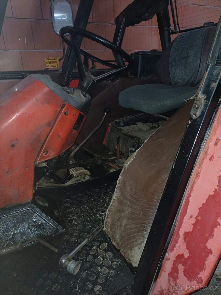 Traktor zetor 7711 - 2