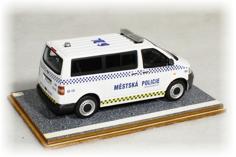 Volkswagen Transporter T5 Městská policie - 2