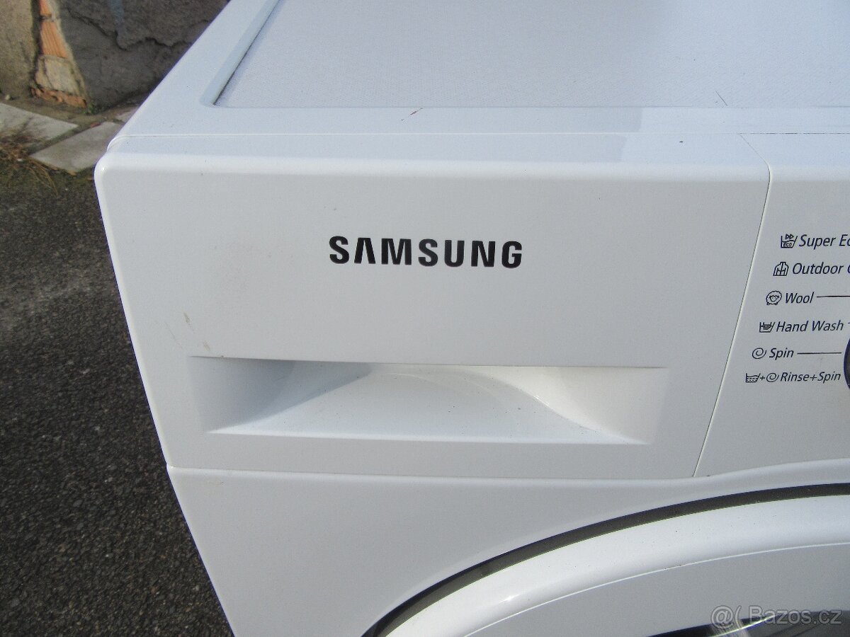 Nabízím pračku Samsung Eco buble přední plnění na 7 kg prádl - 2