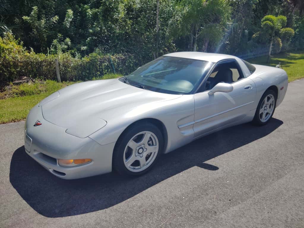 1998 Chevrolet Corvette C5 manual - 2