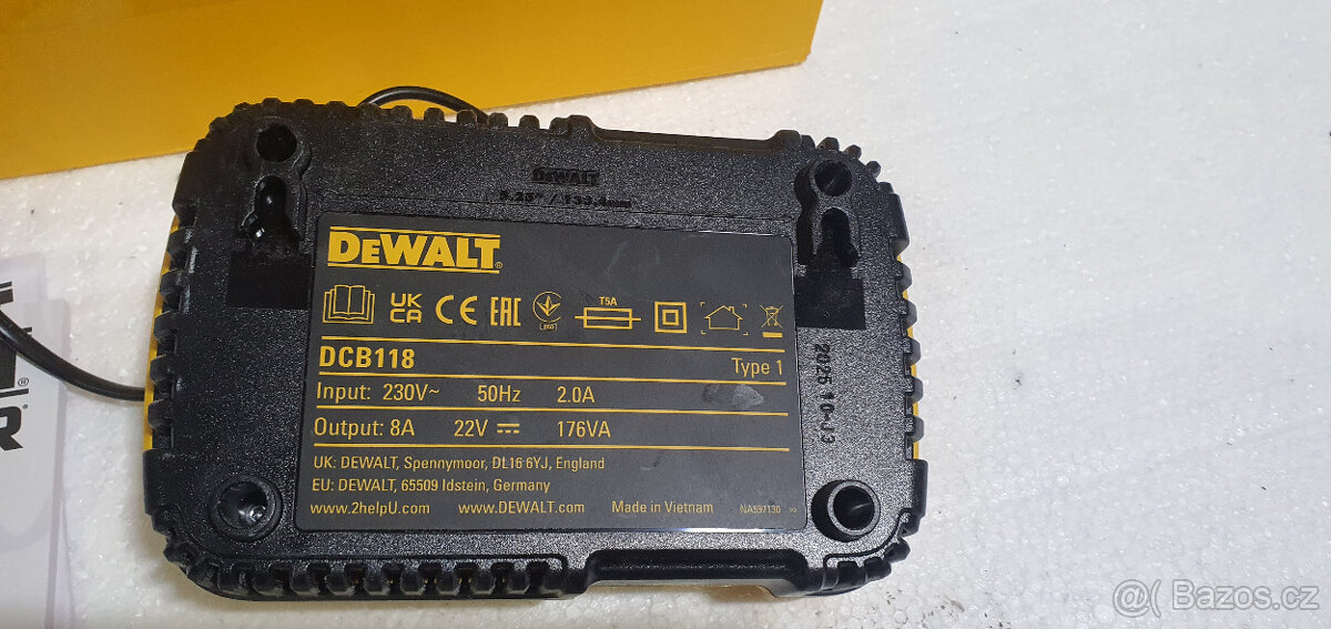 DEWALT DCB118 - 2