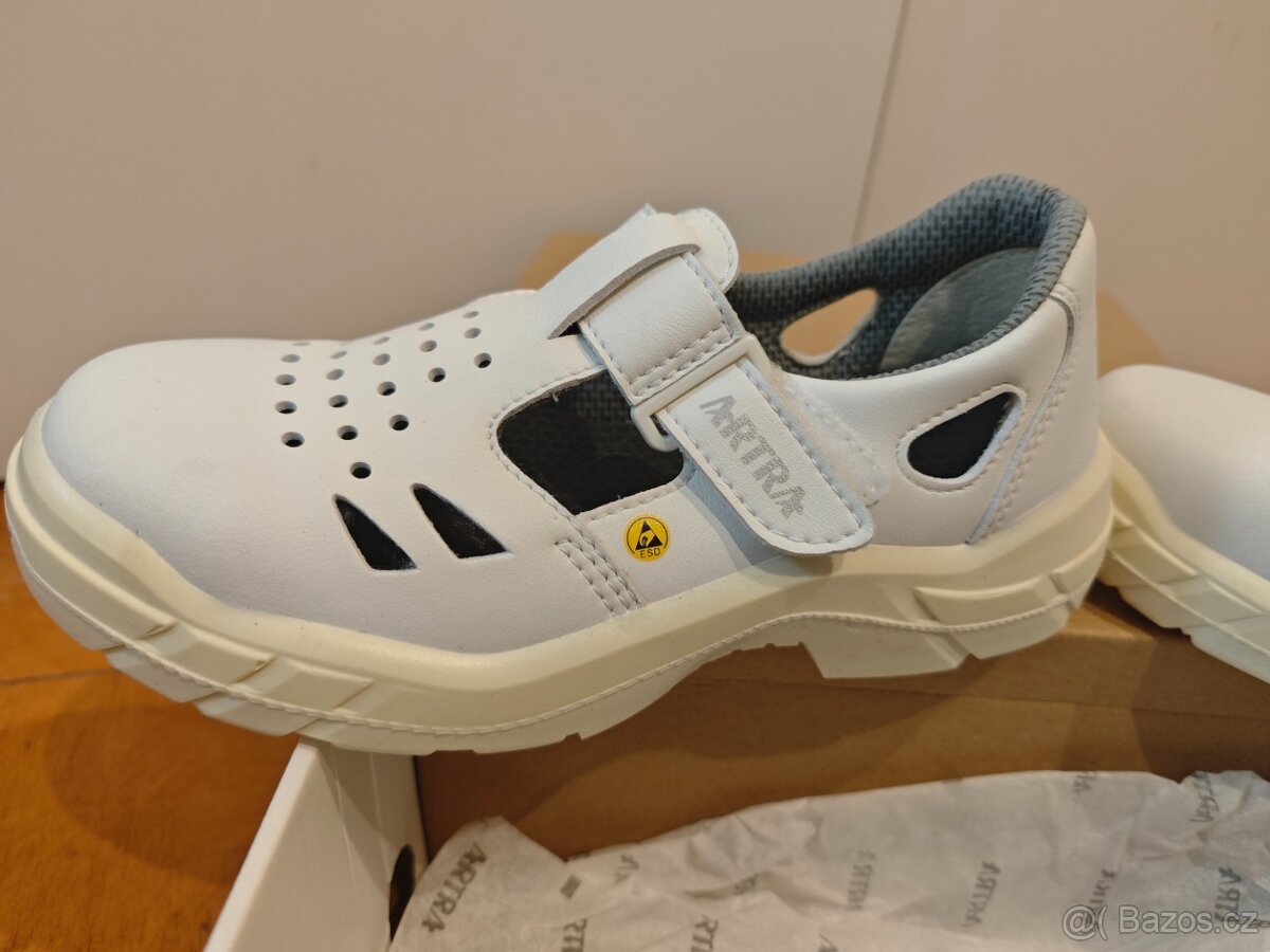 Pracovní bezpečnostní obuv - 2