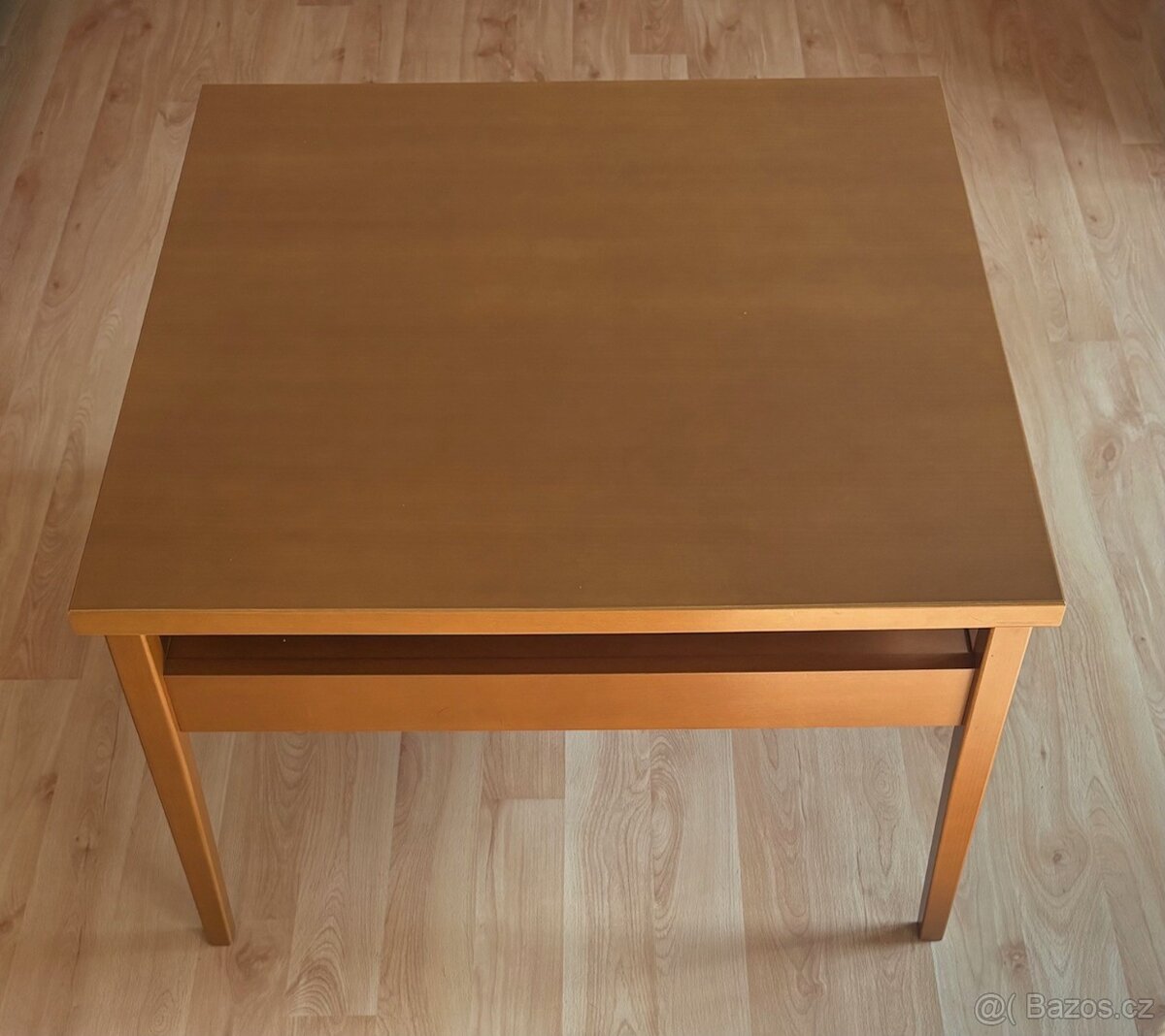 Konferenční stolek masiv 80x80cm - 2