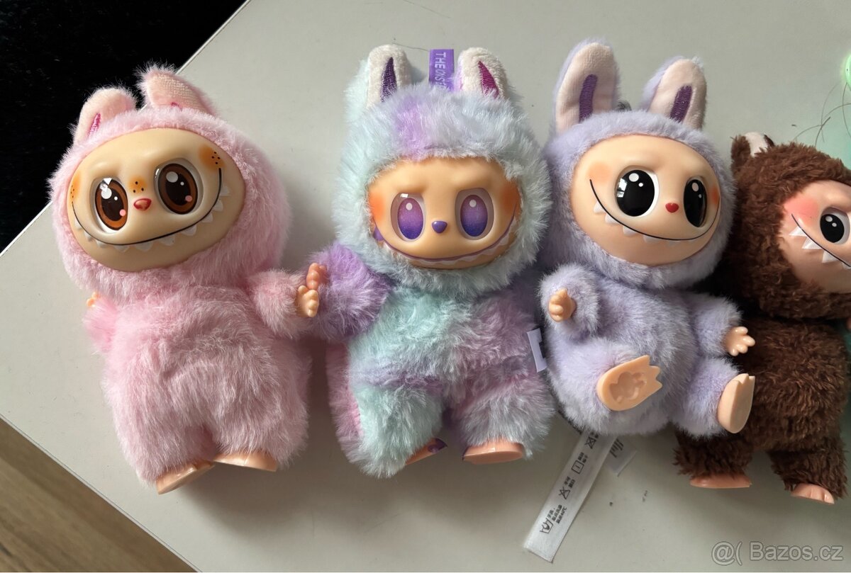 Sada 5 ks Labubu jako nové - 2