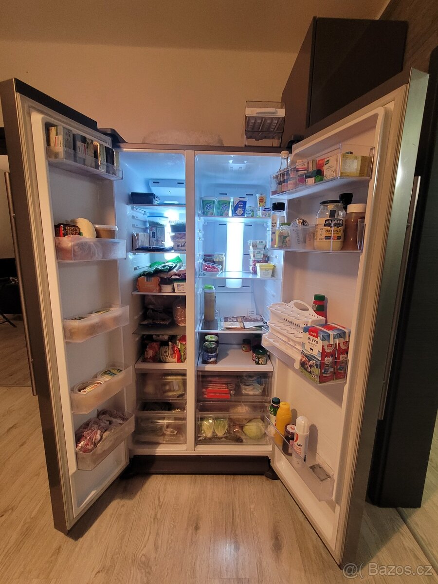 Americká lednice Samsung RS57K4005SA - 2