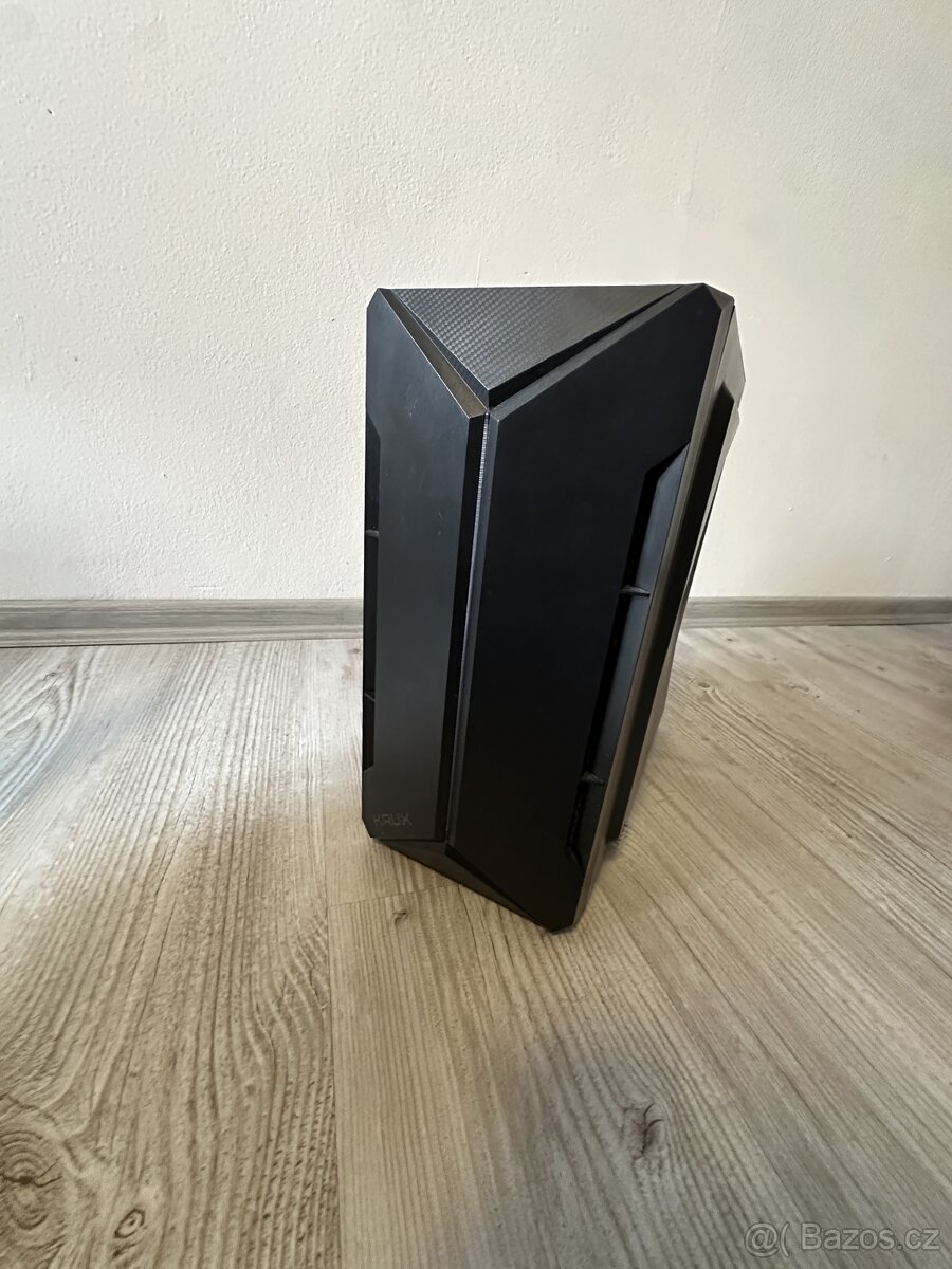 Stolní PC s kompletním příslušenstvím - 2