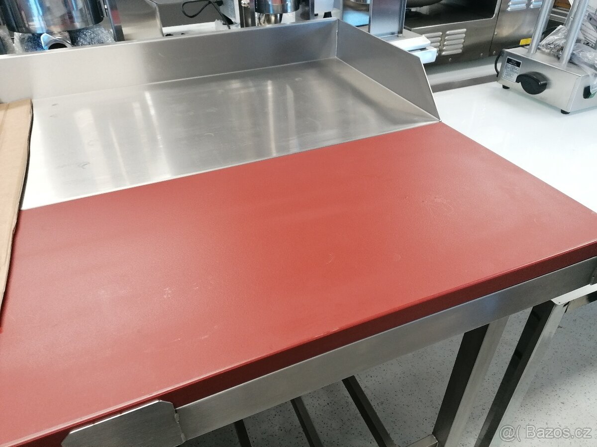 Bourárenské stoly - nové - 2