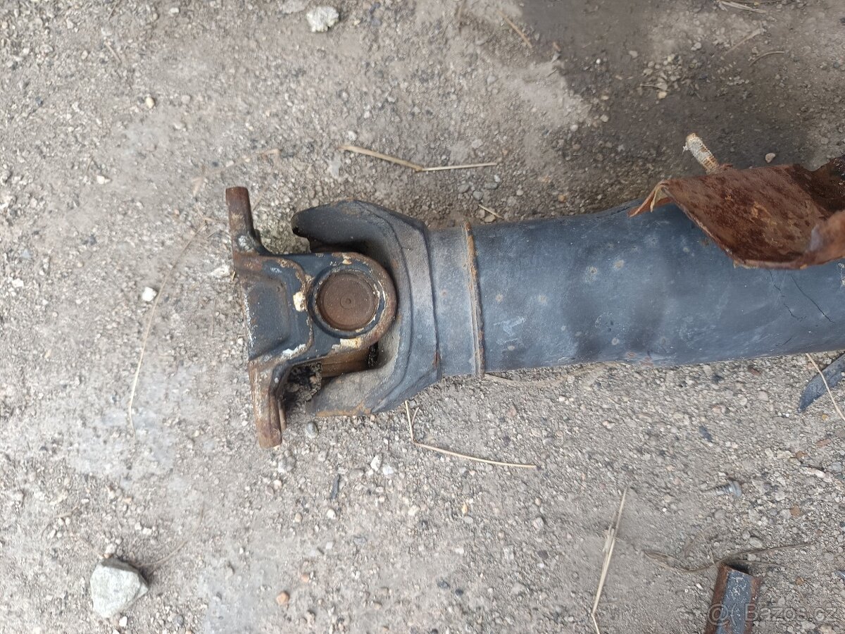 Díly na VW Crafter 2.5 tdi 85kw - 2