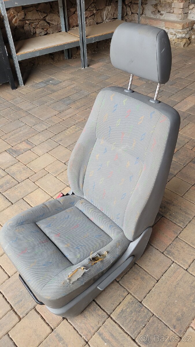 Sedačka řidiče Transporter T5 - 2