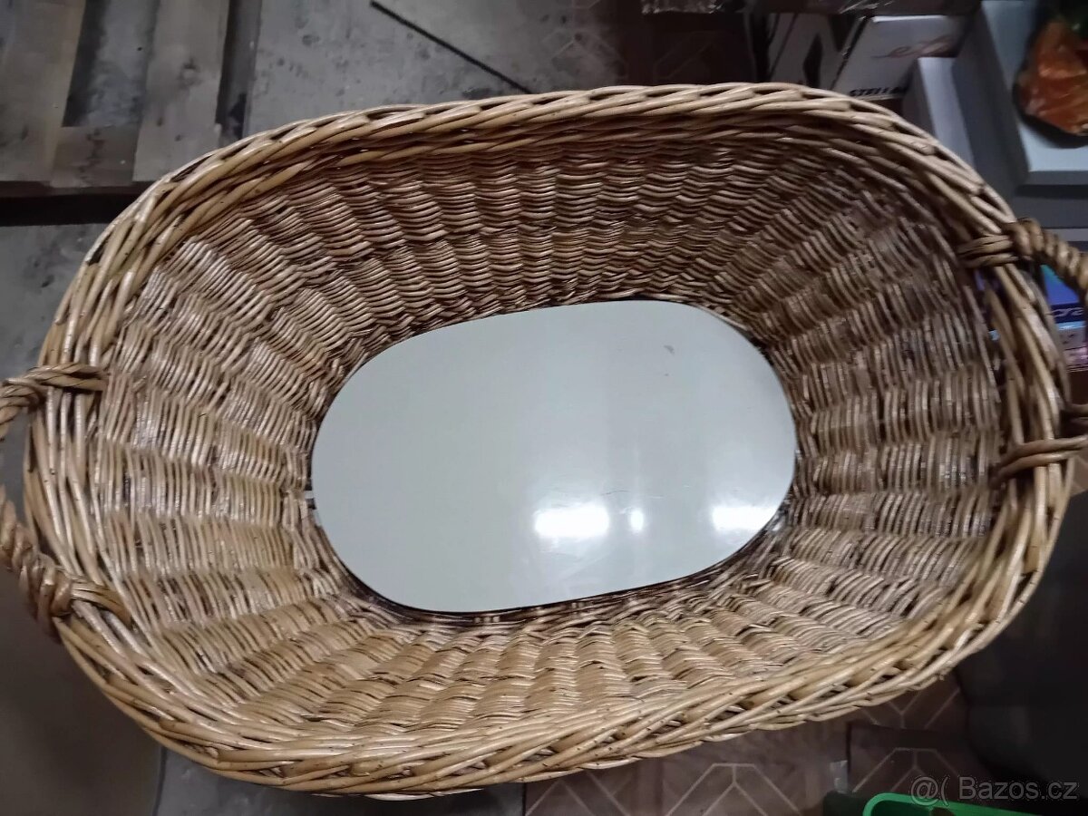 Proutěný prádelní koš - 2