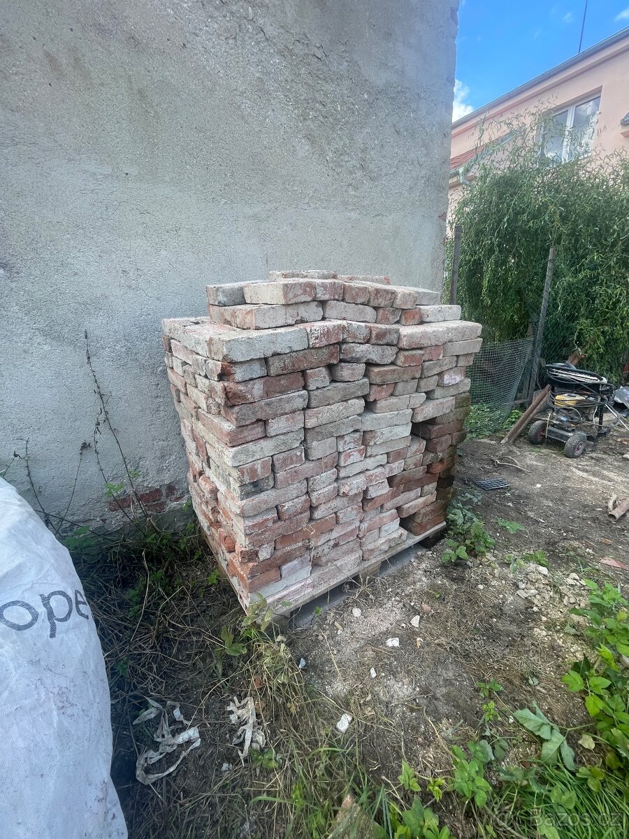 Prodám pudovky a cihly - 2
