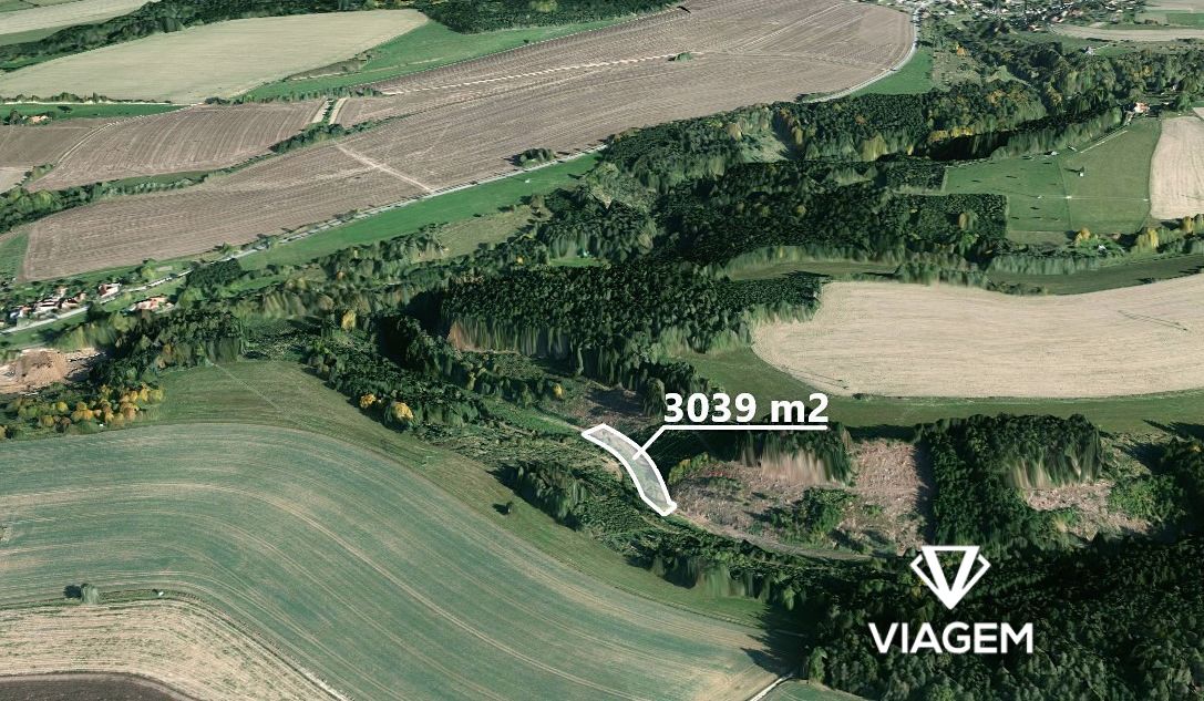 Pole 3 039 m² - 2