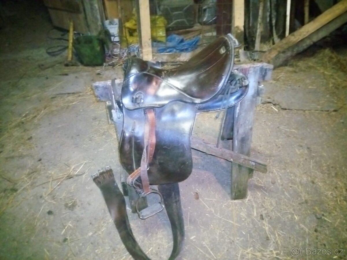 Funkční vojenské sedlo - 2