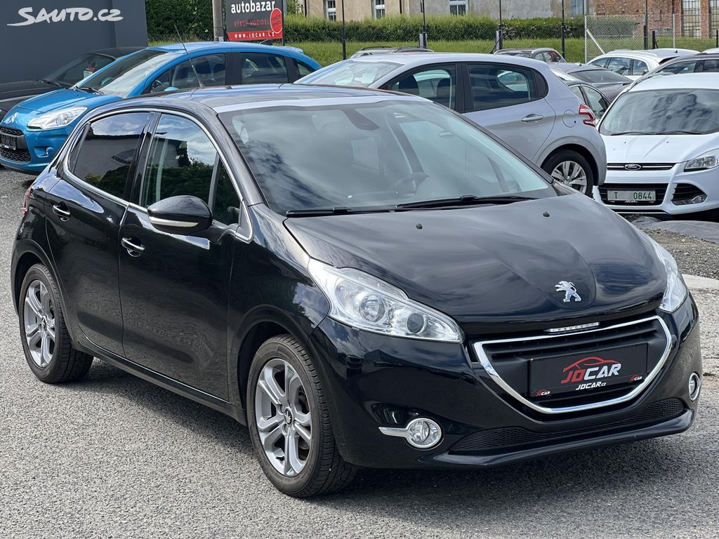 🚗 Peugeot 208 1.2i KLIMA 2015 PANORAMA TEMPOMAT - 2