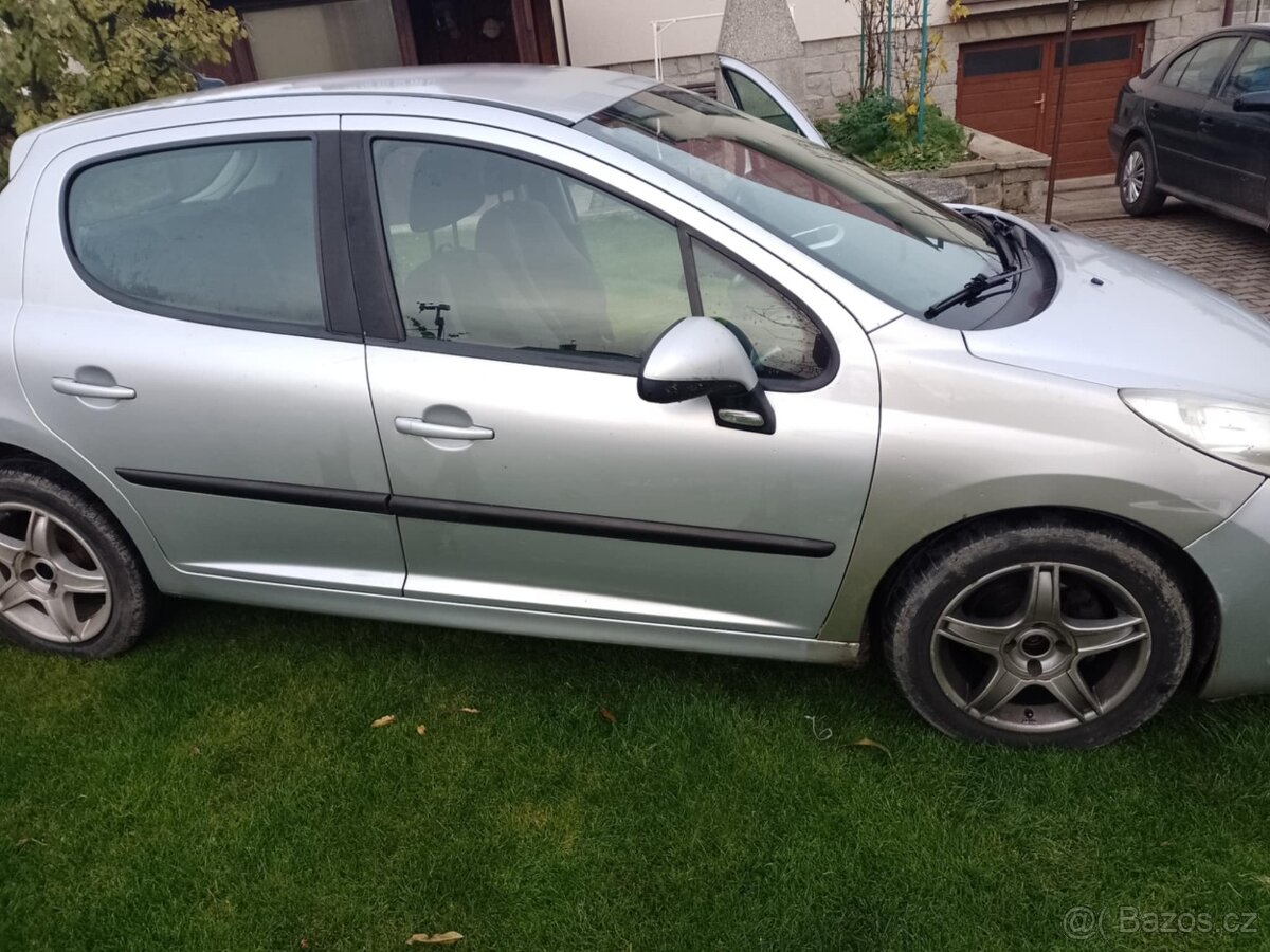 Peugeot 207 - 2