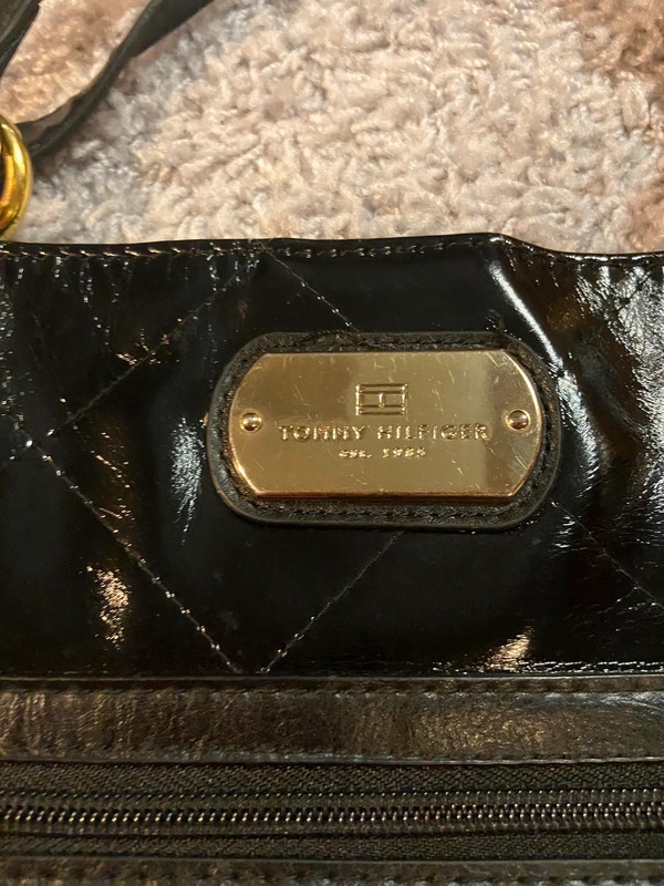 Tommy Hilfiger černá kabelka na rameno - 2