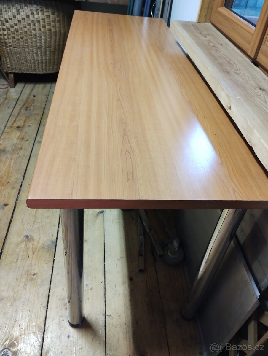 Konferenční stůl - 2