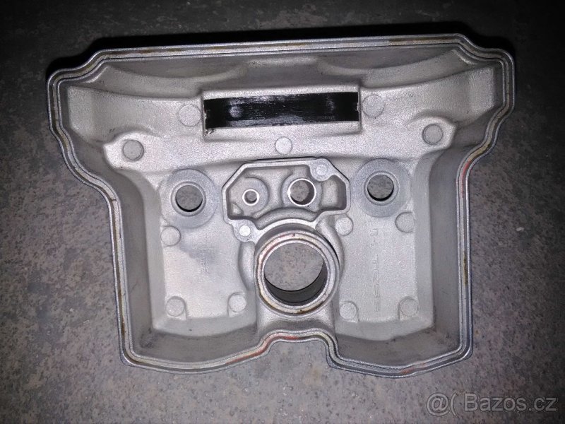 Yamaha WR400 rok 1999 ventilové víko - 2