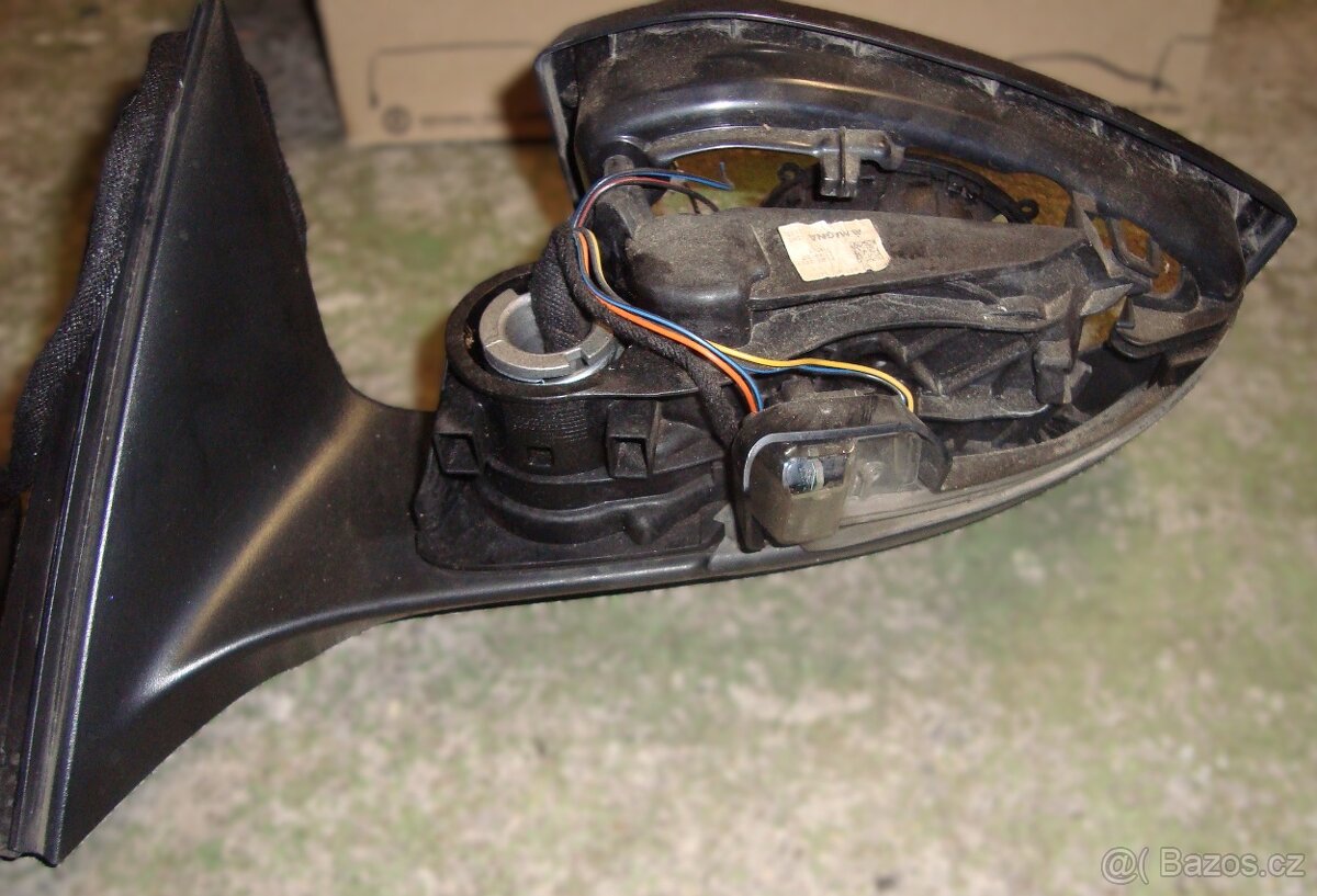 škoda Superb 3 LK levé zrcátko - 2