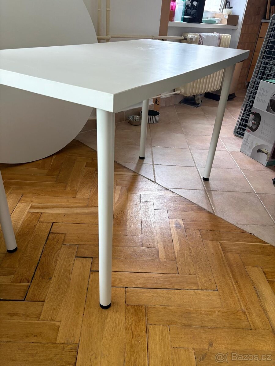 Psací stůl z IKEA - 2