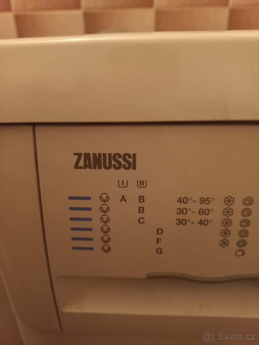 Pračka Zanussi FLS . 522 CN - 2