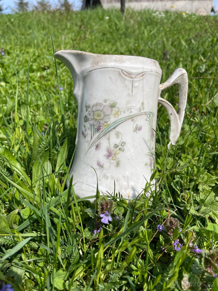 Porcelánový džbánek - 2