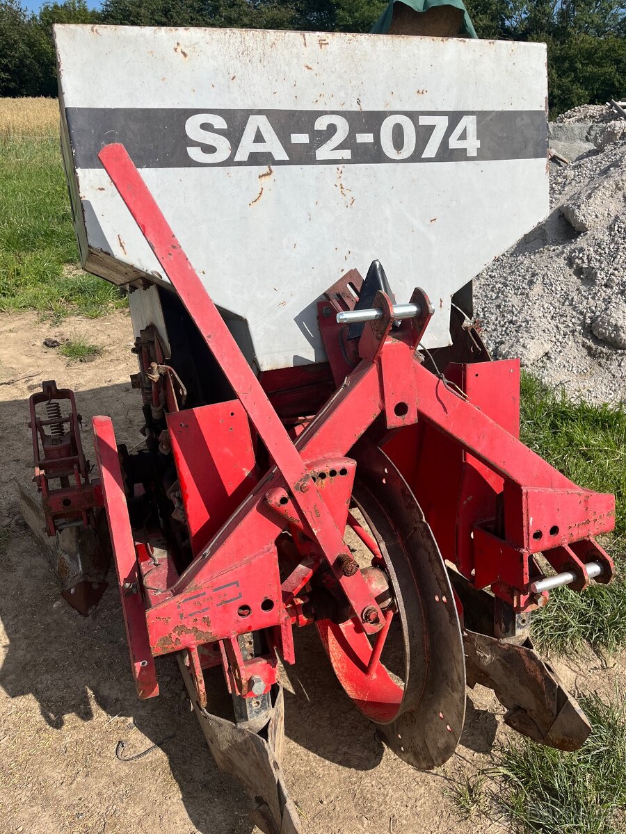 Sazeč brambor Agrostroj Prostějov - 2