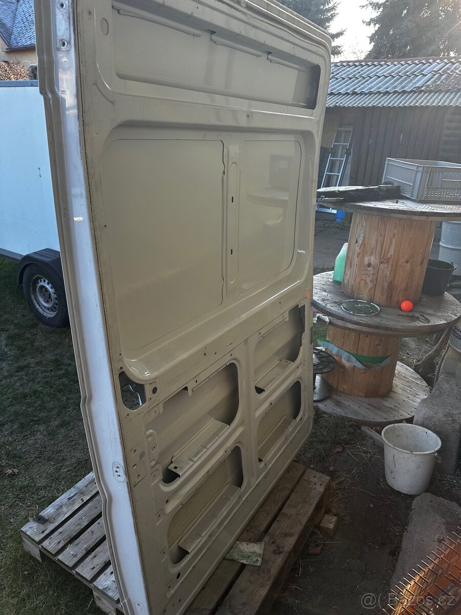 Boční dveře na Fiat Ducato. - 2