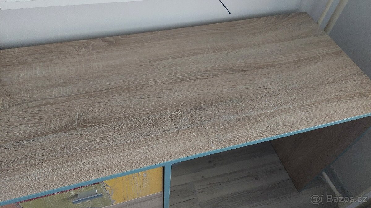 Dětský psací stůl - 2