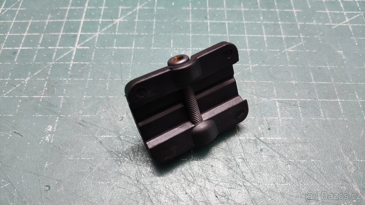 ACM zarážka ruky na RIS - 2