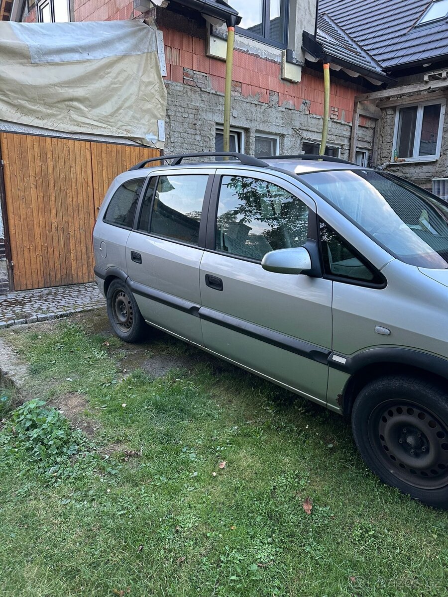 Opel Zafira 1,8 85 kw - 2