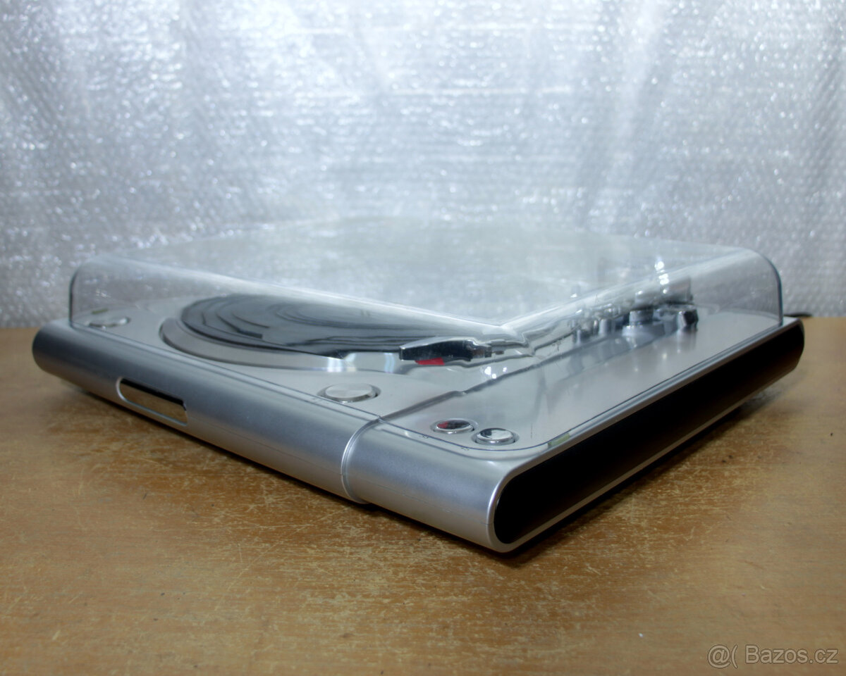 Gramofon TCM. - 2