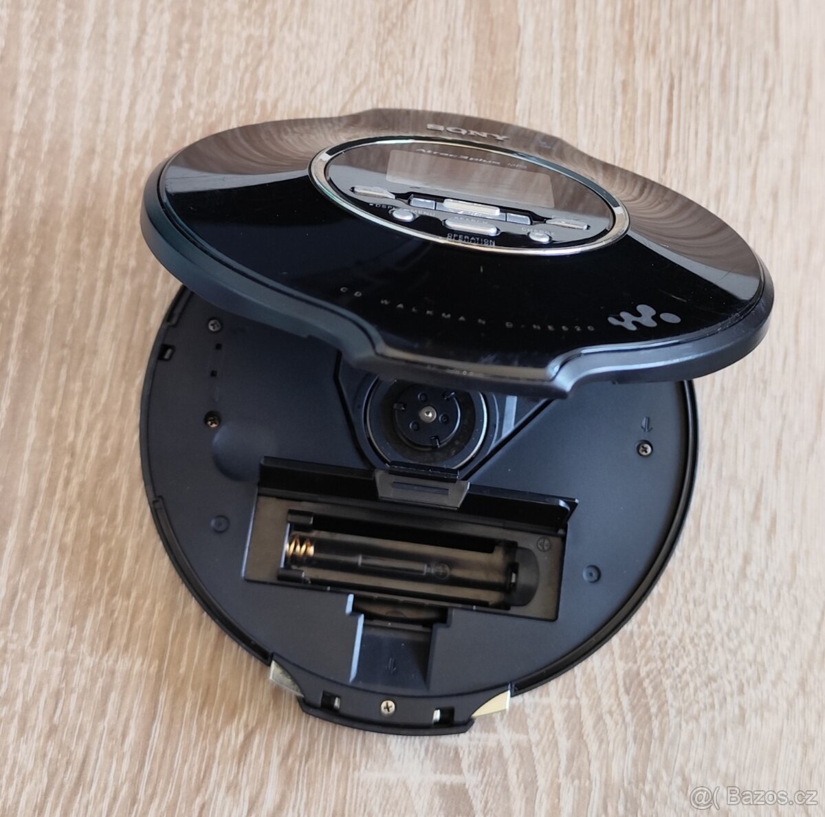 DISCMAN (CD PŘEHRÁVAČ) SONY D-NE520 - 2