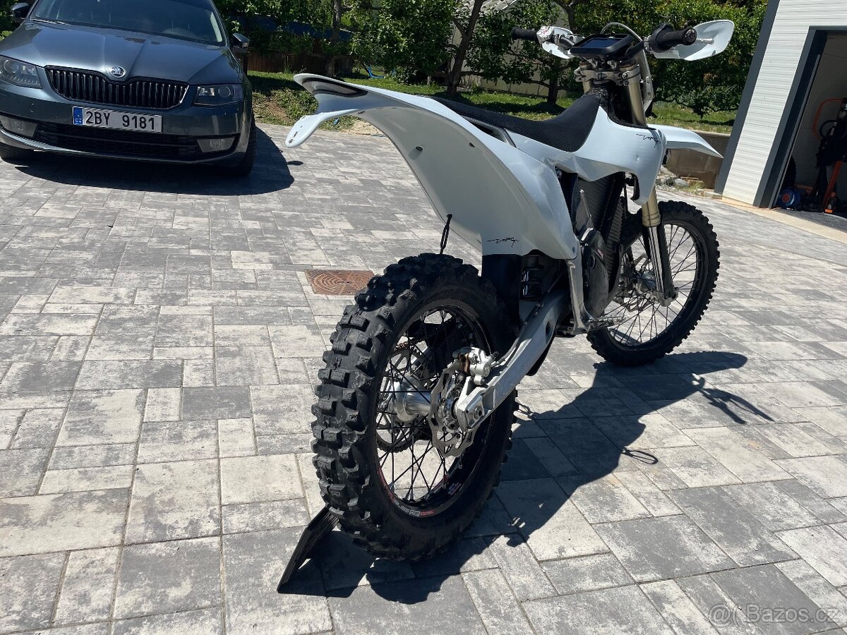 Stark Varg EX, Titan - 2