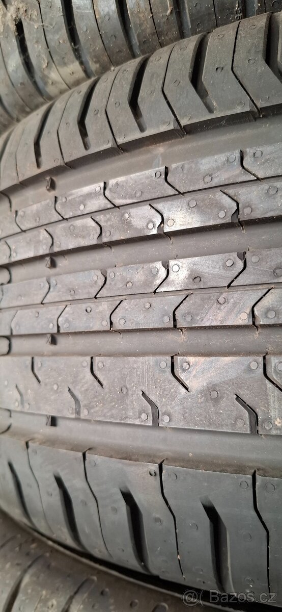 Letní pneumatiky continental 235/55 R17 - 2