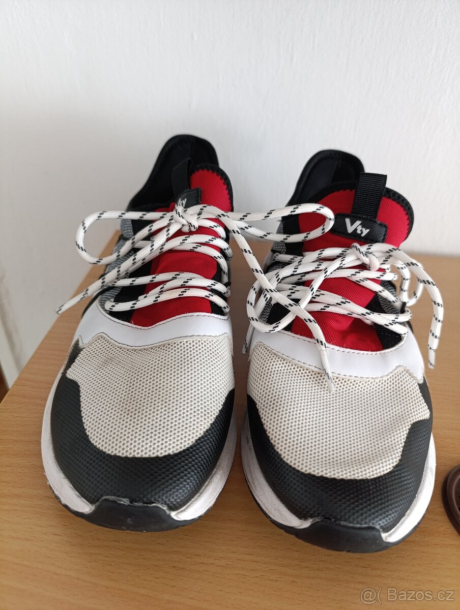 Lehké sneakersy Vty vel. 40 - 2