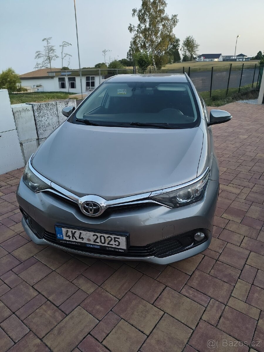 Toyota Auris 2015 - 2