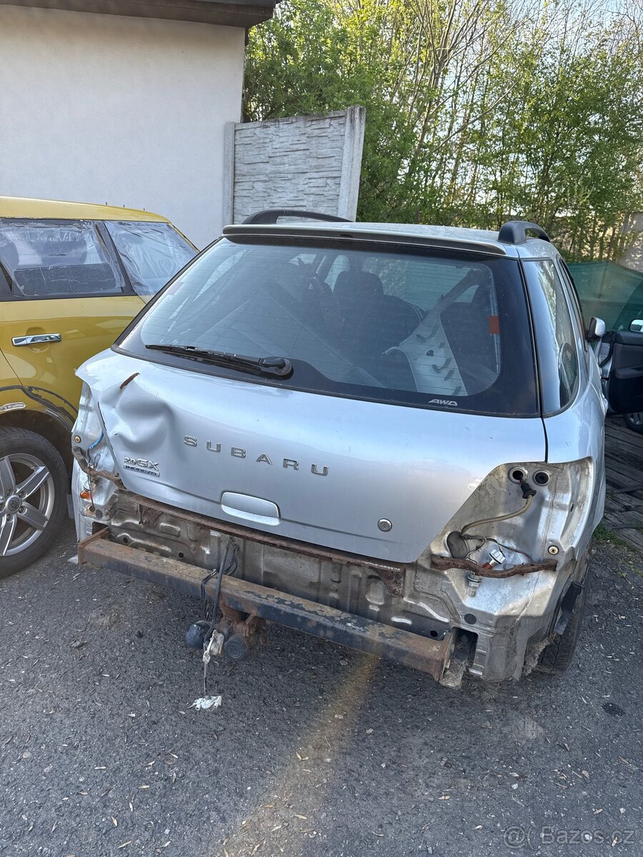 Díly z vozu Subaru impreza 2.0, Manual - 2