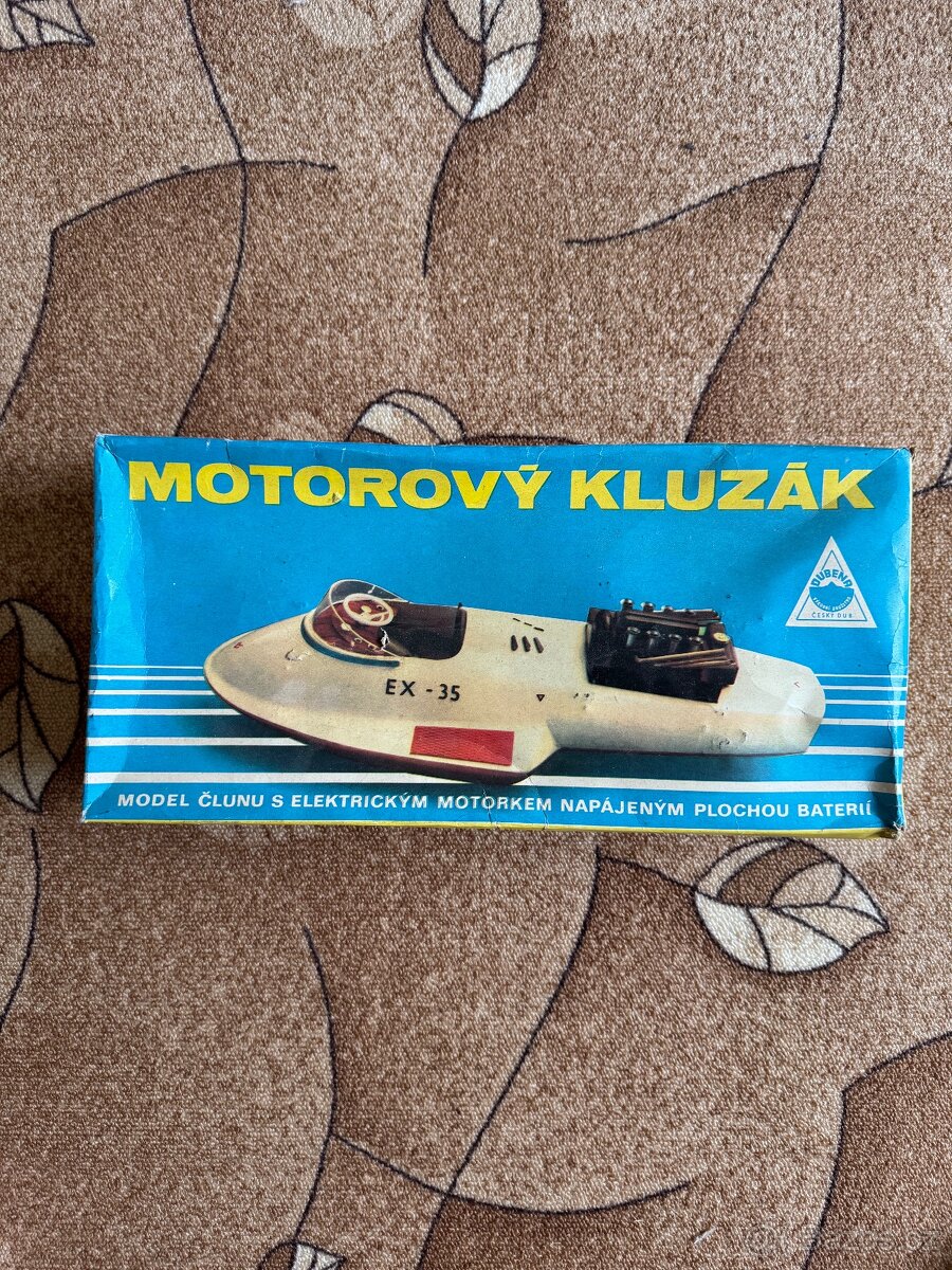 Motorový kluzák - 2